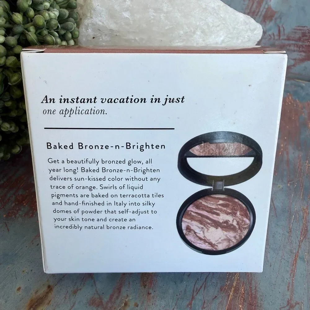 NIB Laura Geller Baked Bronze-N-Brighten Multipurpose Bronzer 0.32 oz / 9 g